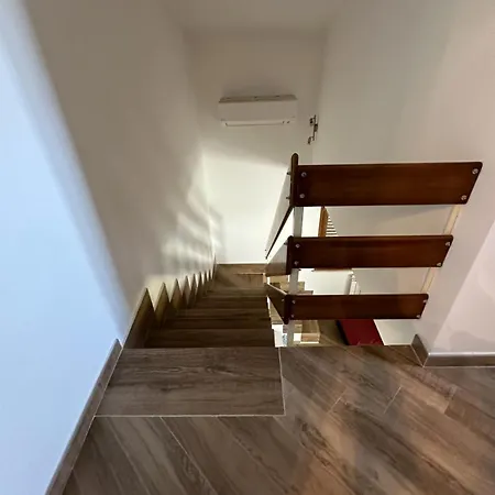 Casa Andrea 切法卢